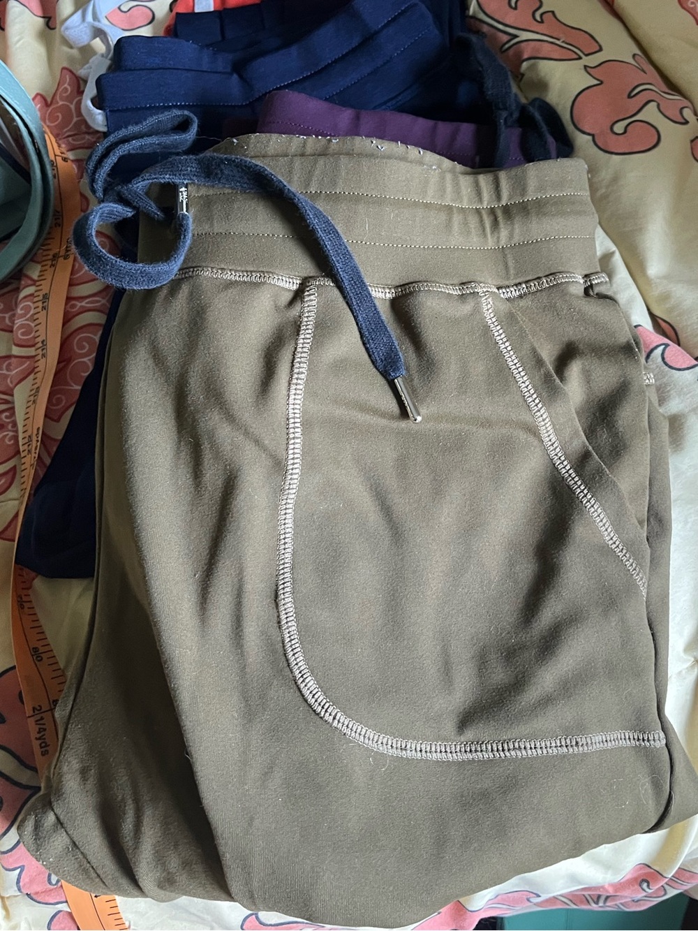 3 pairs of Zyia Jogger (all size M)